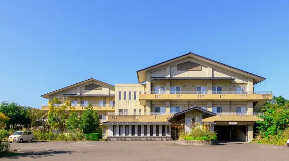 介護老人保健施設あいやま全景